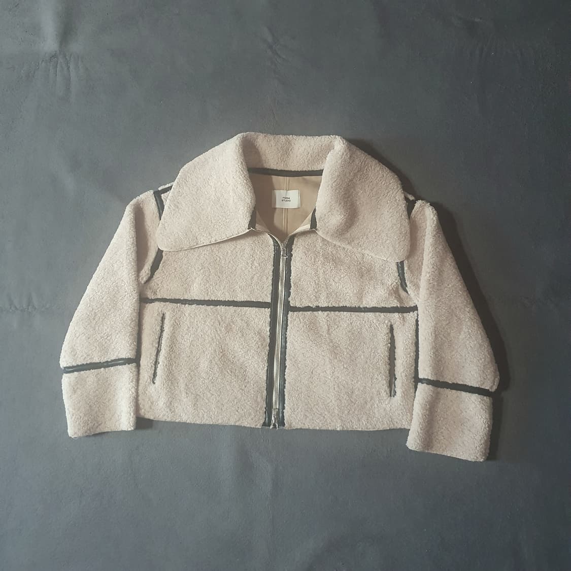 FORM STUDIO 폼스튜디오 양털 퍼 무스탕 자켓 상품이미지1