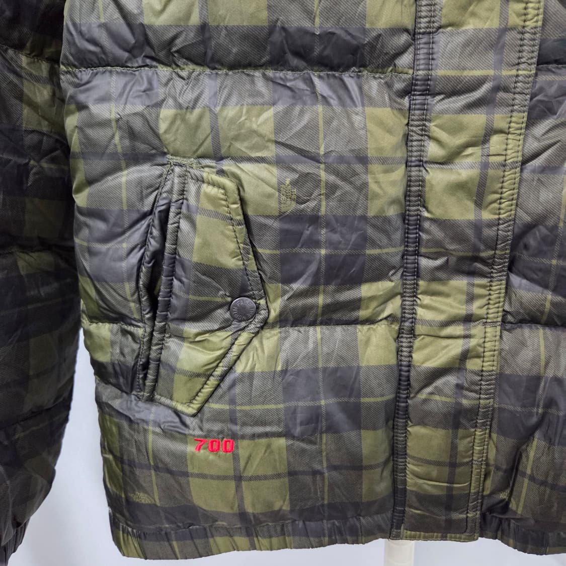 44 노스페이스 체크 패턴 오리털 숏패딩 700필 상품이미지5