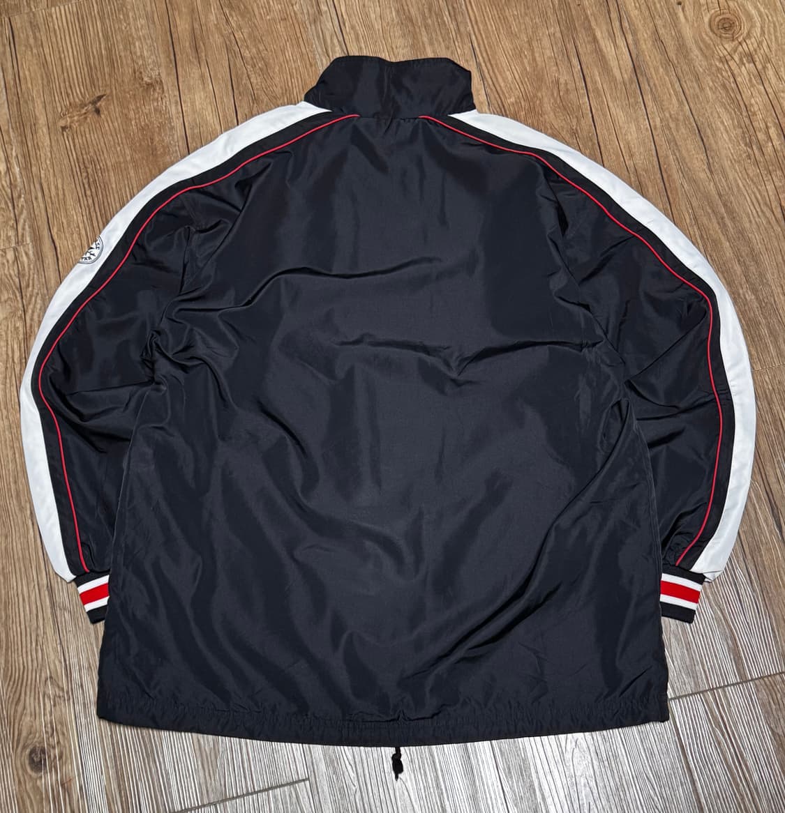 컨버스 올스타 블랙 오버핏 트랙 자켓 상품이미지3