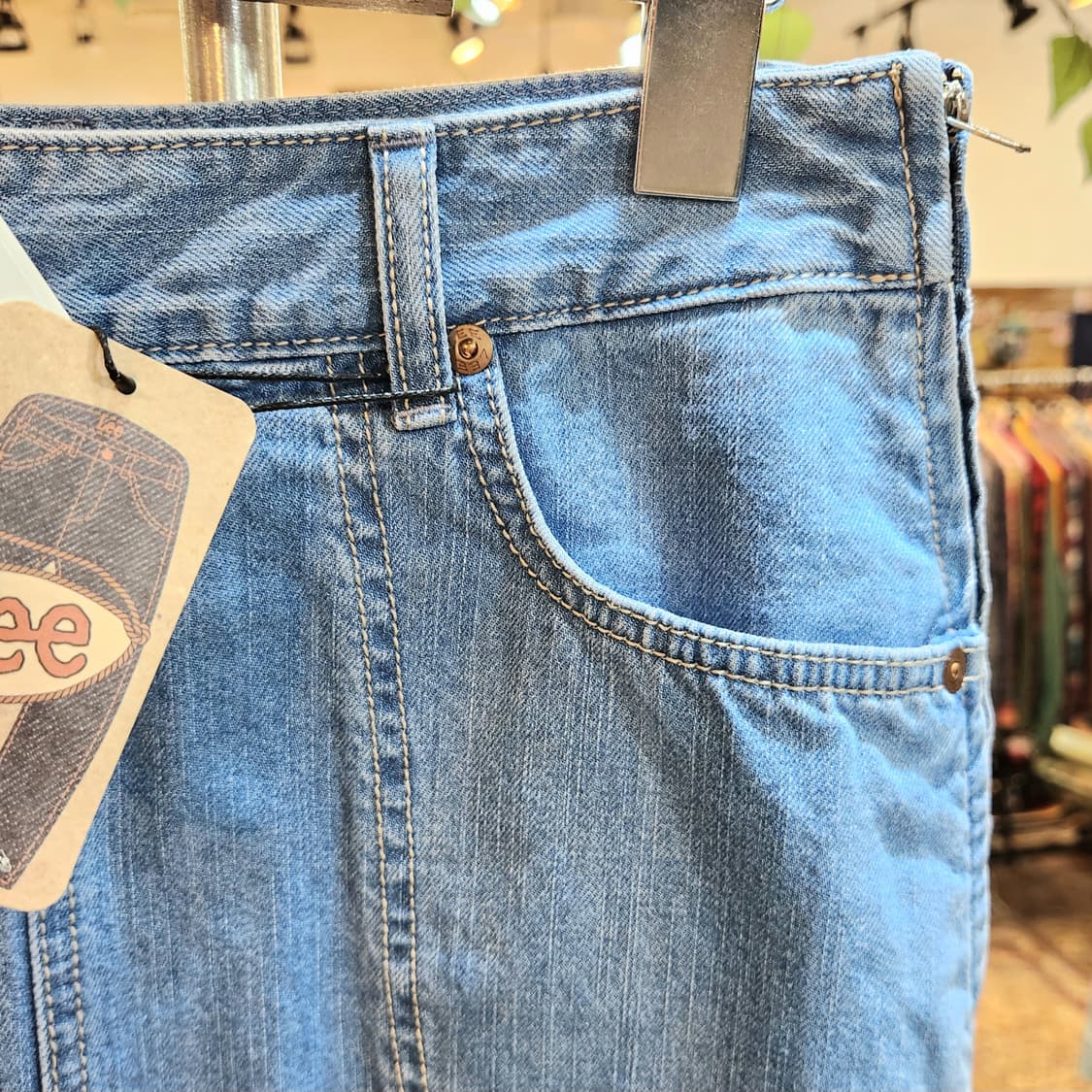 새제품) LEE 연청 앞 트임 데님 미디 스커트 상품이미지3