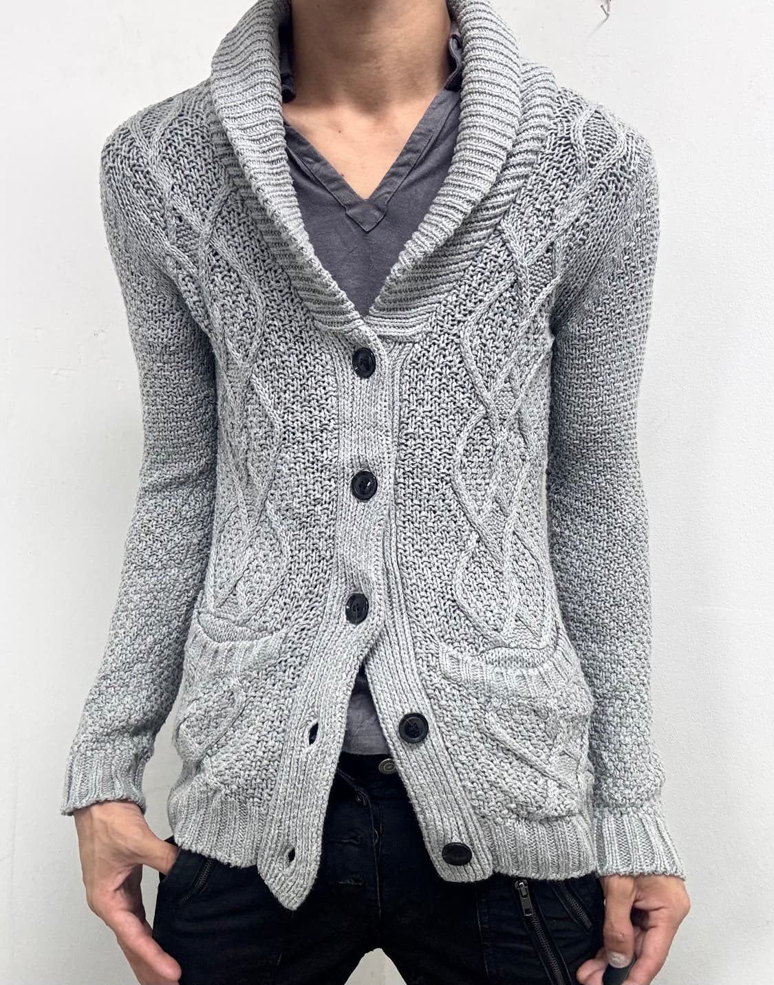 “FUGA” Grey Knit Cardigan 상품이미지1