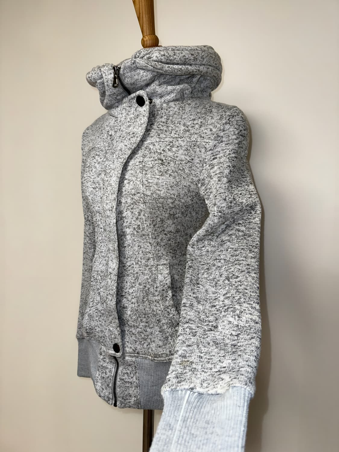 Sorridere 하이넥 그레이 후드집업 상품이미지6