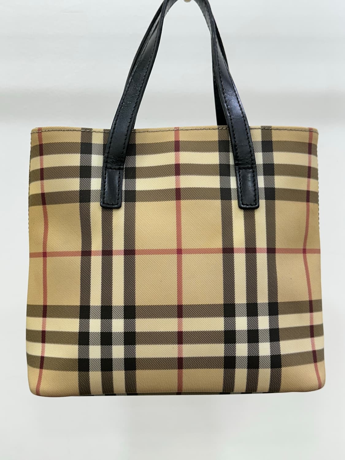 버버리 노바체크 미니 토트백  상품이미지4