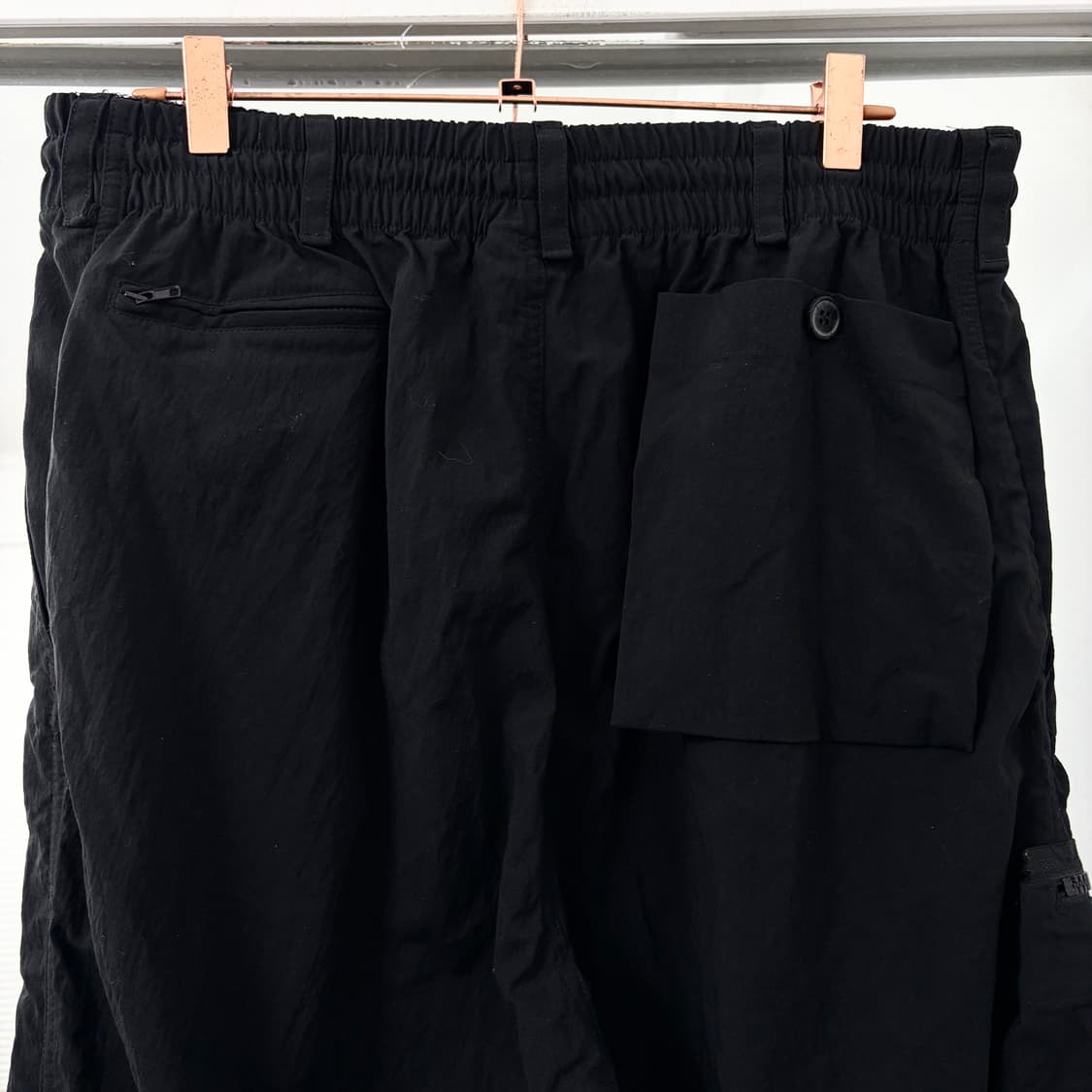 Y-3 요지 야마모토 언밸런스 포켓 나일론 팬츠 상품이미지7