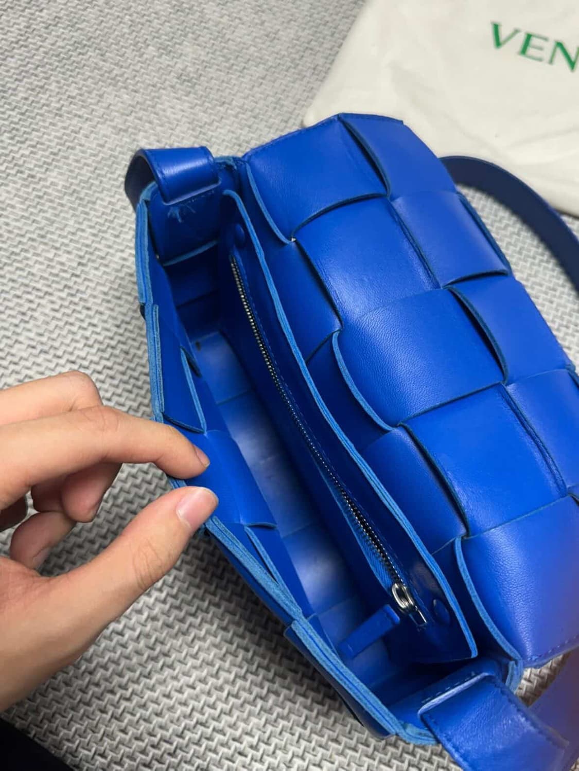 보테가베네타 카세트백 크로스백 가방 상품이미지2