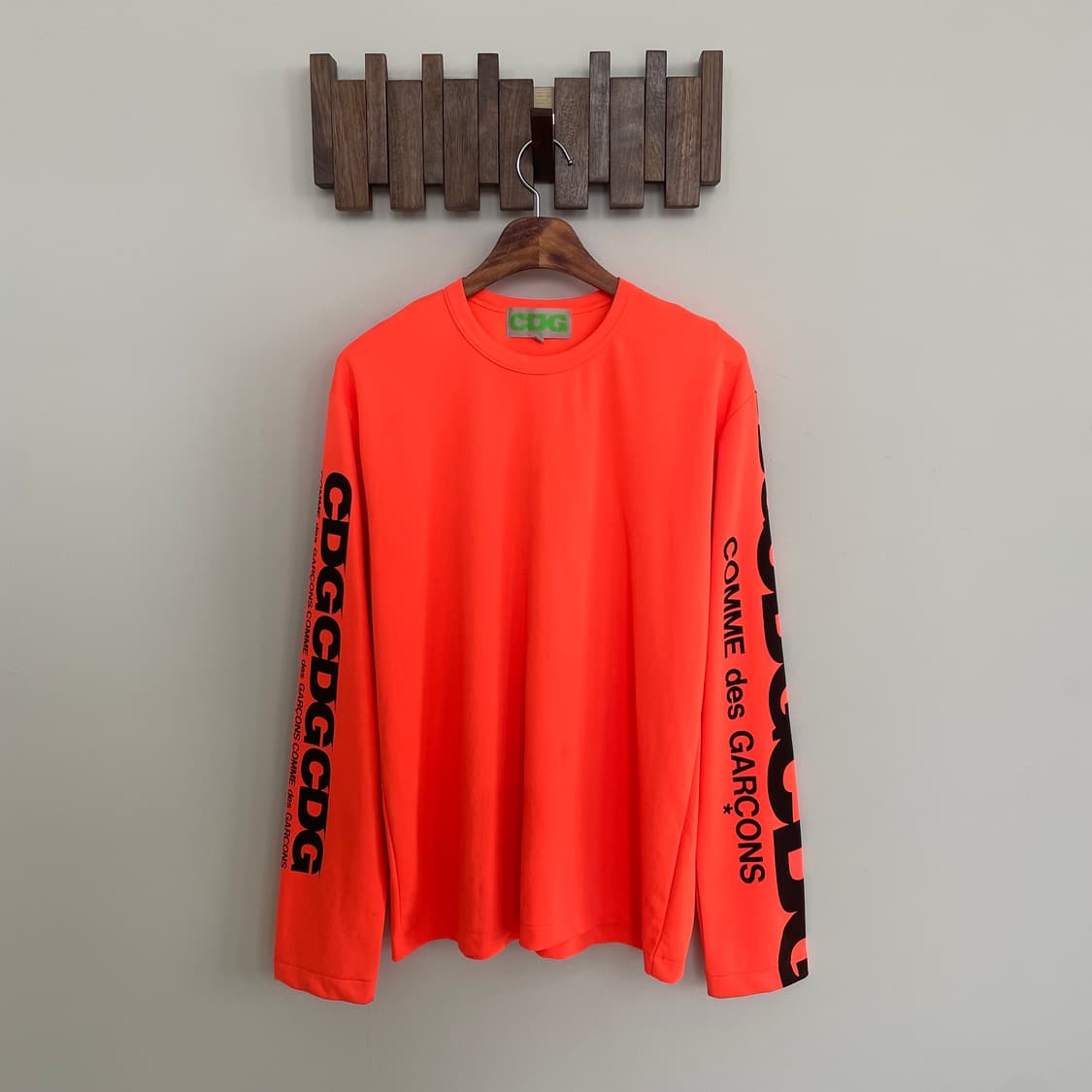 꼼데가르송 네온 오렌지 롱 슬리브 상품이미지1