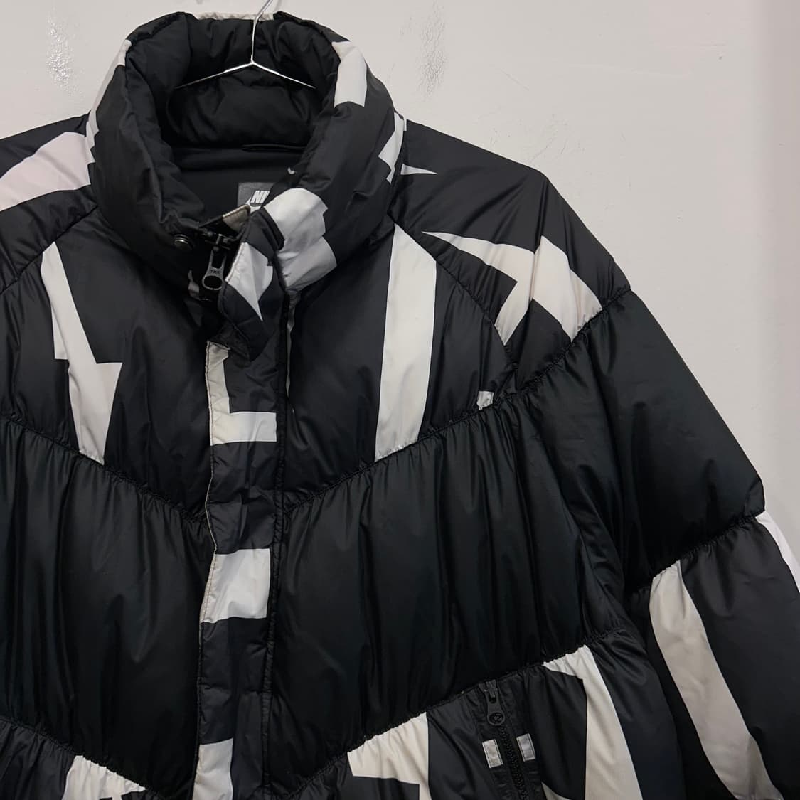 나이키 올드스쿨 덕다운 시즈널 필 패딩 상품이미지1