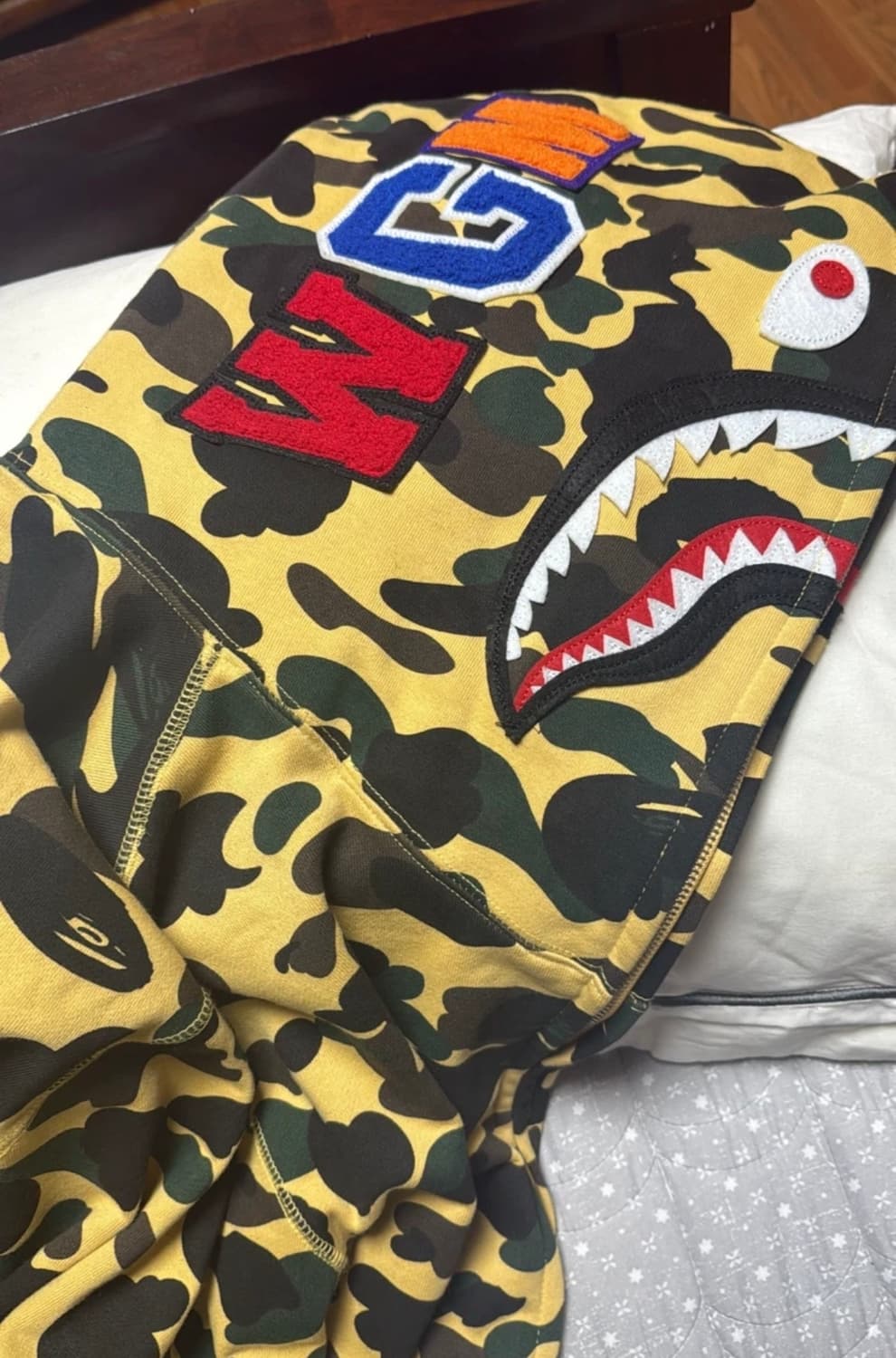 정품 베이프 퍼스트 카모 샤크 풀 집 후드 옐로우 XL 상품이미지1