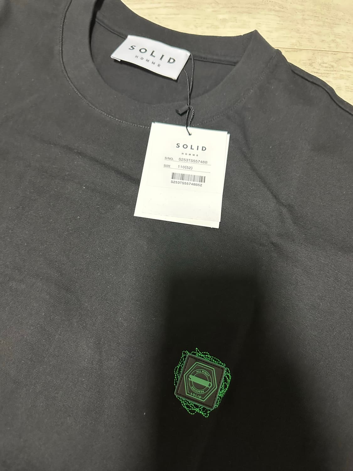 솔리드옴므 블랙 그라데이션 두들 엠브로이더리 티셔츠 52사이즈 상품이미지3