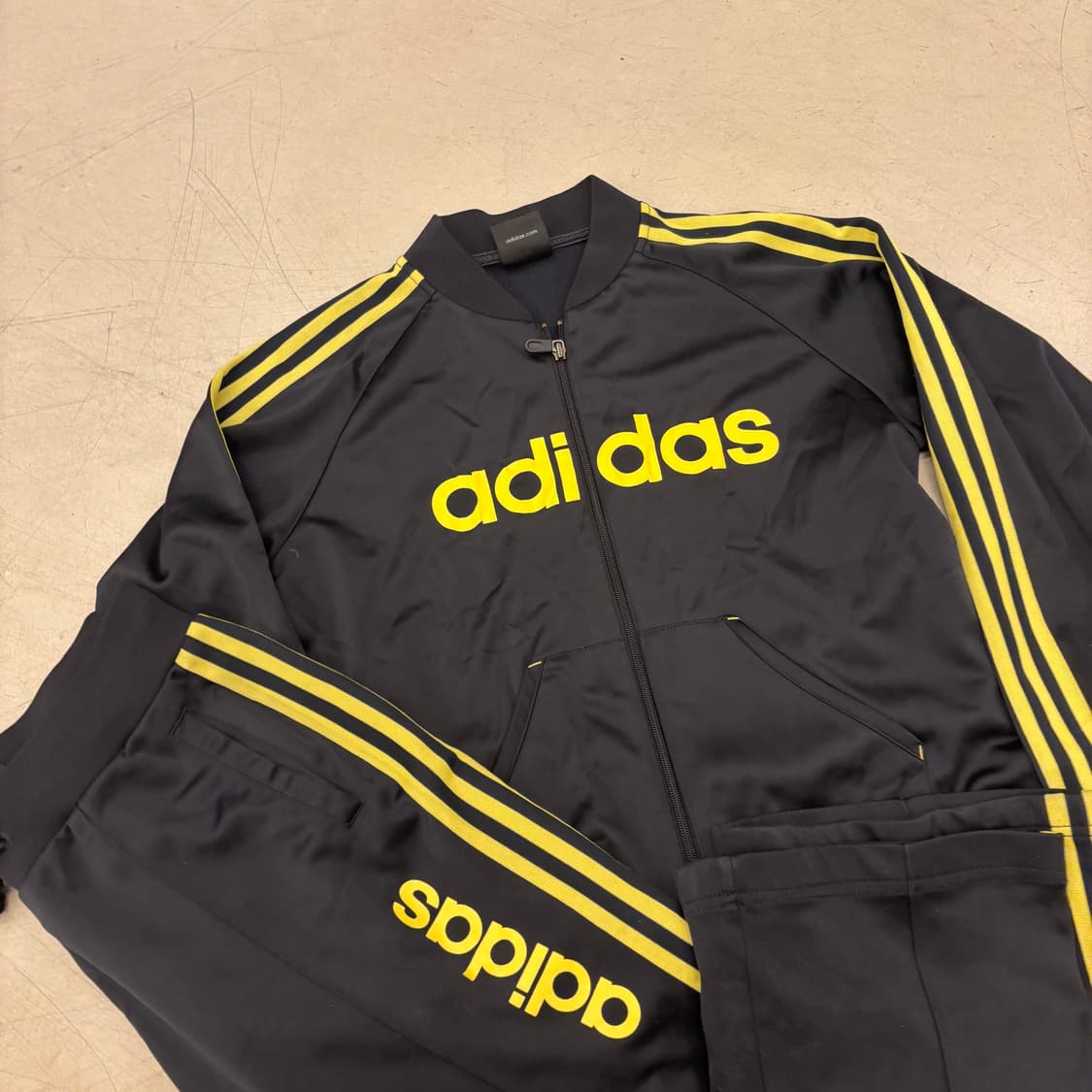 아디다스 트랙 져지 팬츠 세트 상품이미지2