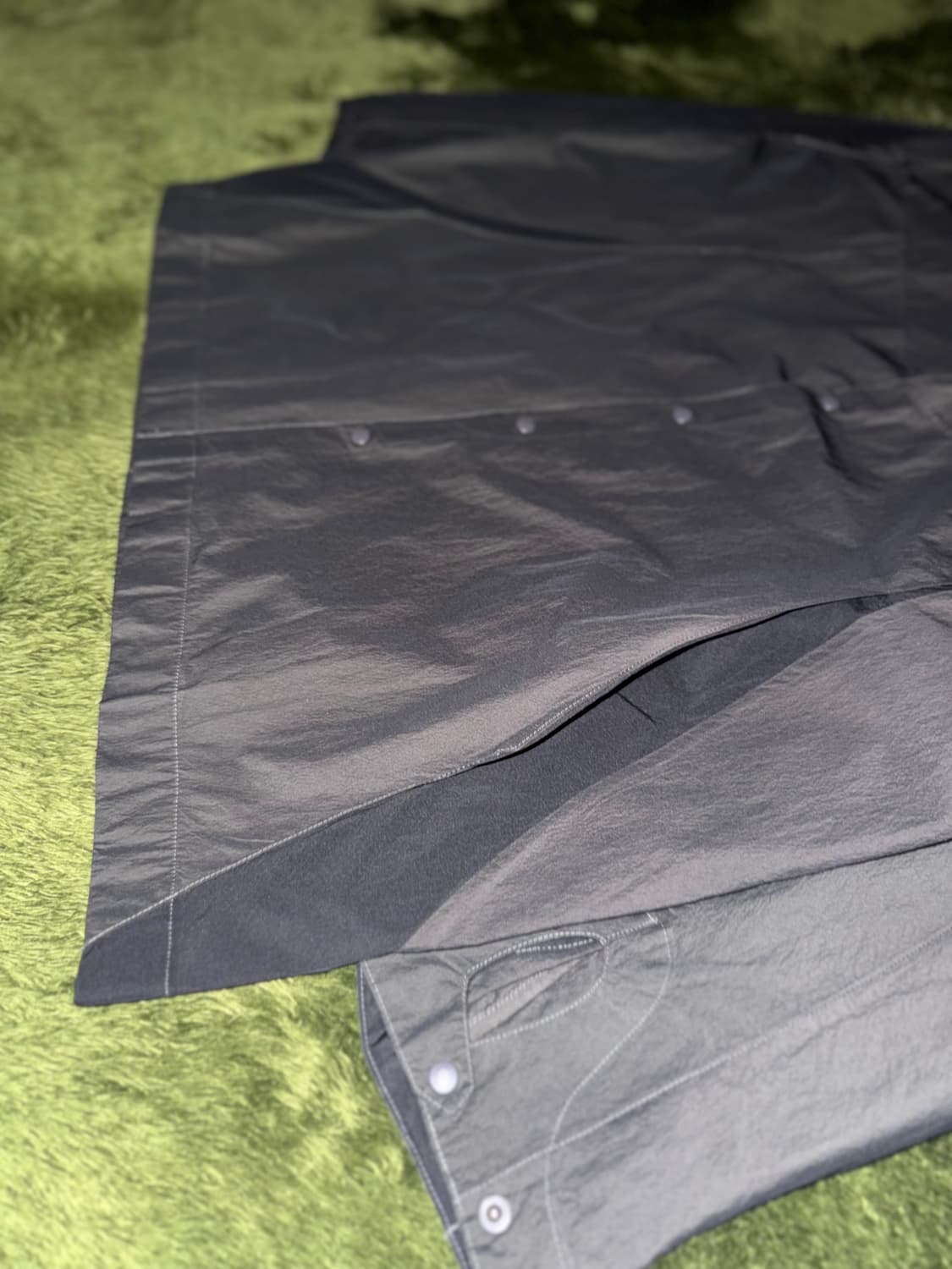 [XL] 코스트퍼킬로 게더드 나일론 다트 디테일 셔츠 챠콜 상품이미지5