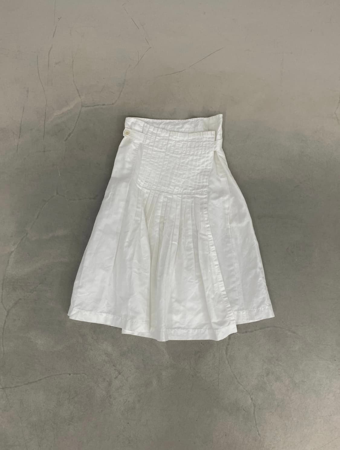 꼼데가르송 화이트 플리츠 스커트 상품이미지1
