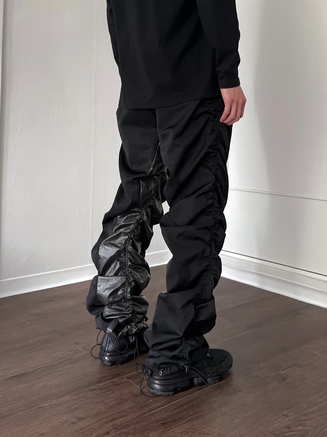 실버 코티드 셔링 & 스트링 팬츠 상품이미지2