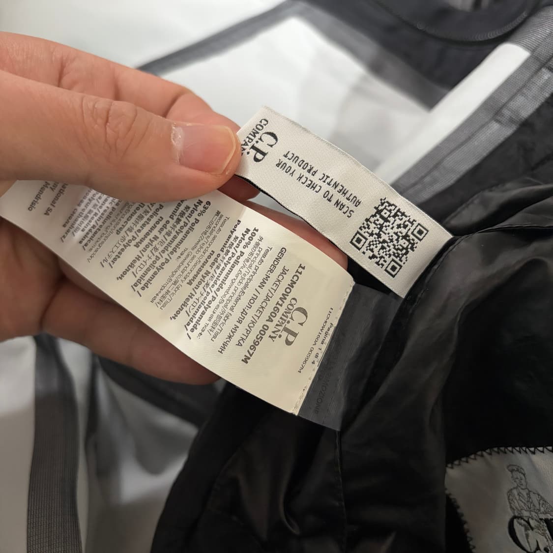 새상품(M)씨피컴퍼니 CP컴퍼니 고어텍스 믹스 고글 자켓 블랙 상품이미지6