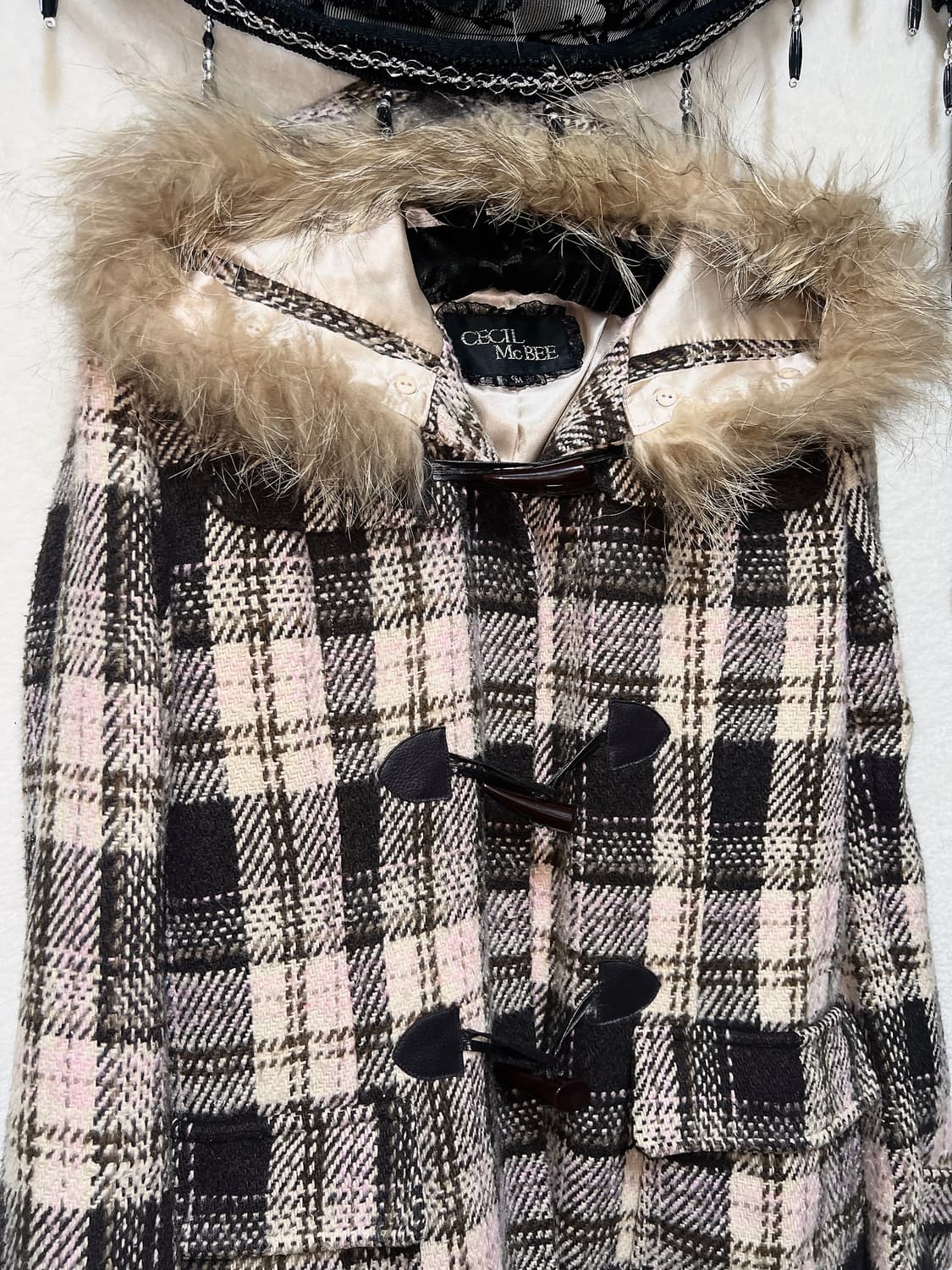 세실맥비 딸초 라떼갸루 로맨틱 로걀 하치 핀터깔 후드퍼 체크 떡볶이코트 상품이미지2