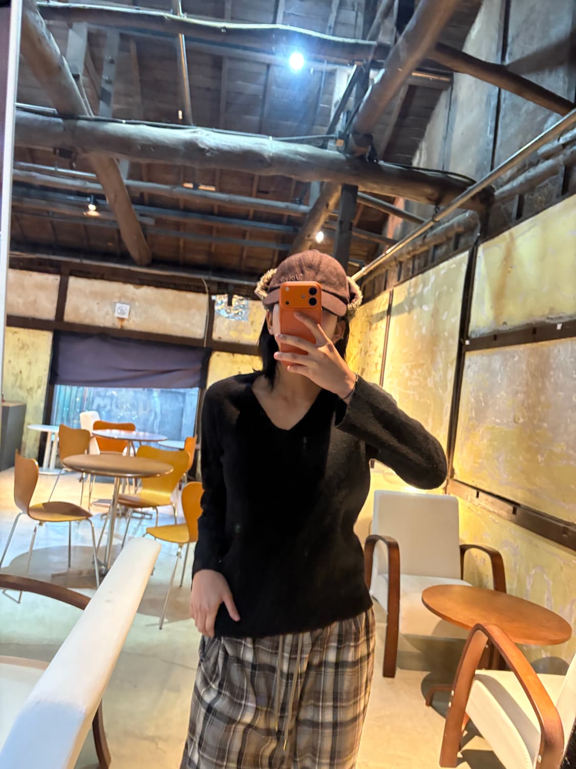 블랙 도톰 울캐시미어 브이넥니트 상품이미지5