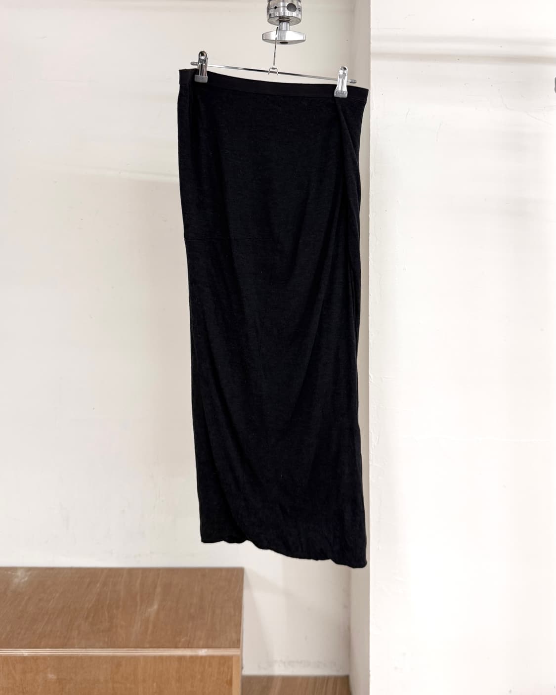 릭 오웬스 릴리즈 블랙 러치드 미디스커트 상품이미지1