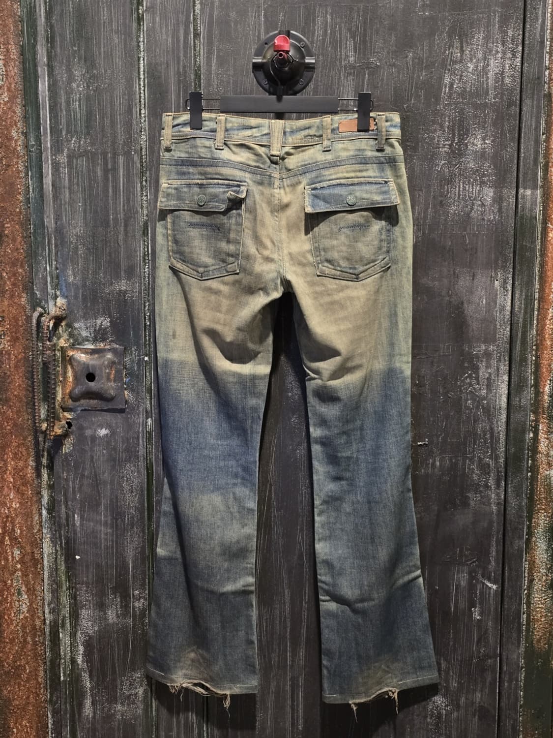 Yanuk Distressed Bootcut Denim Pants 상품이미지4