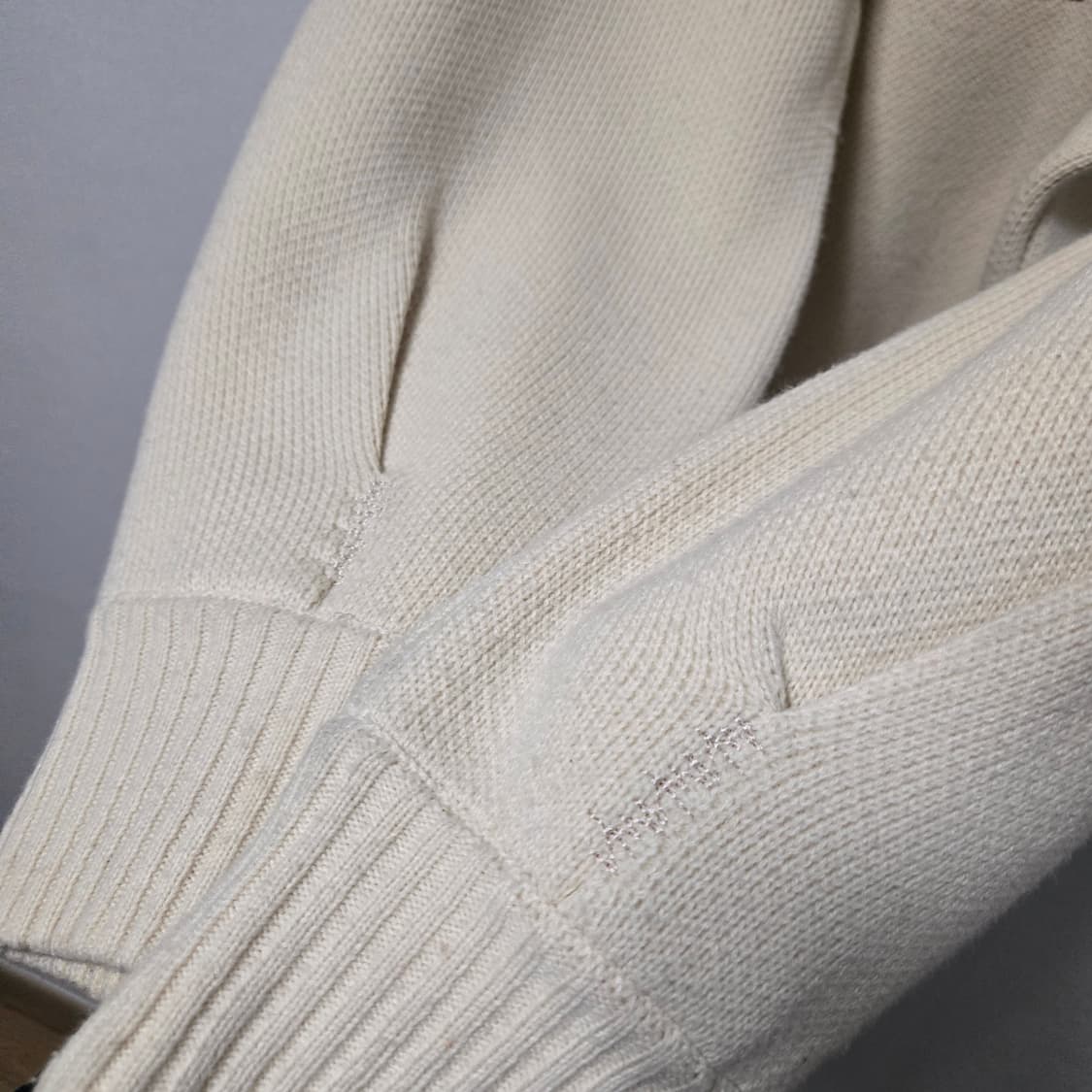 아더에러 슬라이스로고 니트 / 남성 니트/ 남자 니트  상품이미지6