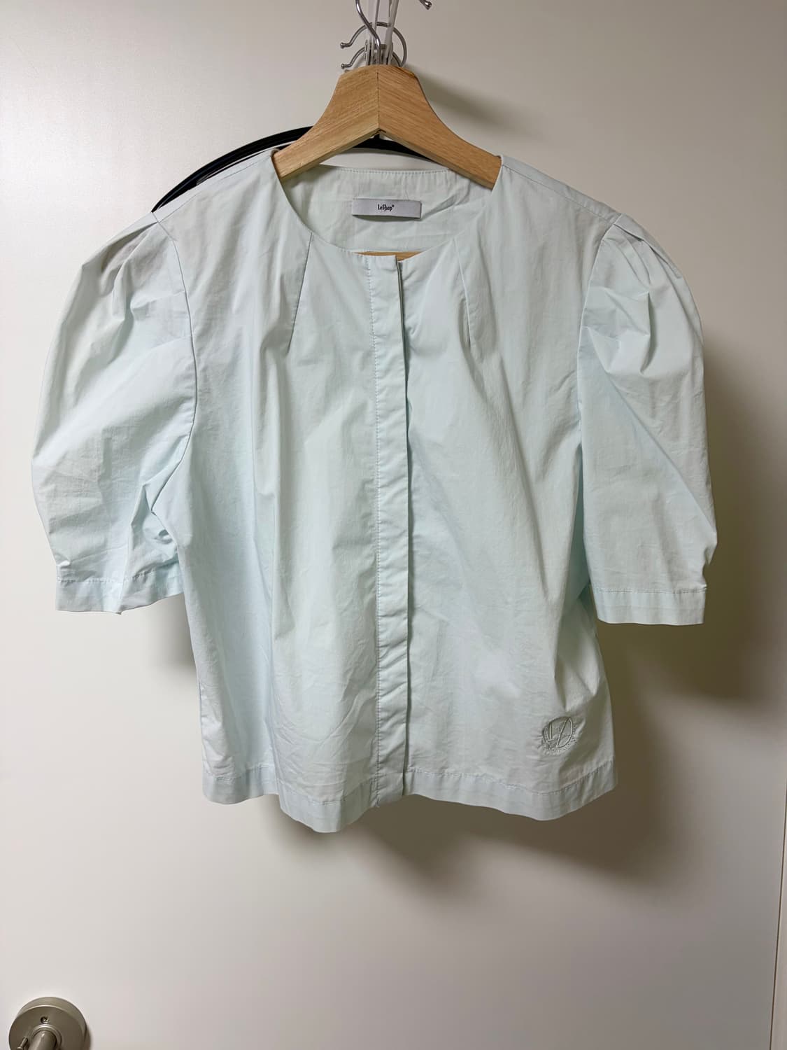 Leshop 하늘색 블라우스 상품이미지1