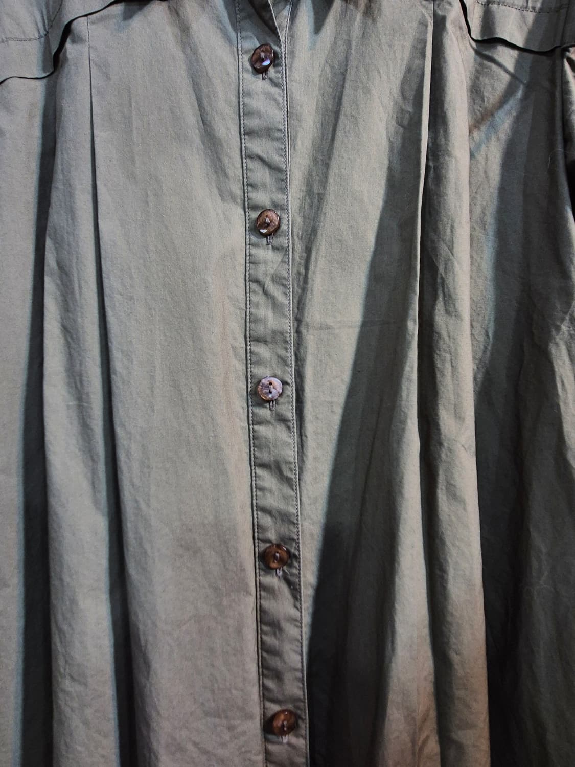 칼 라거펠트 카키색 여성 셔츠 95 상품이미지6