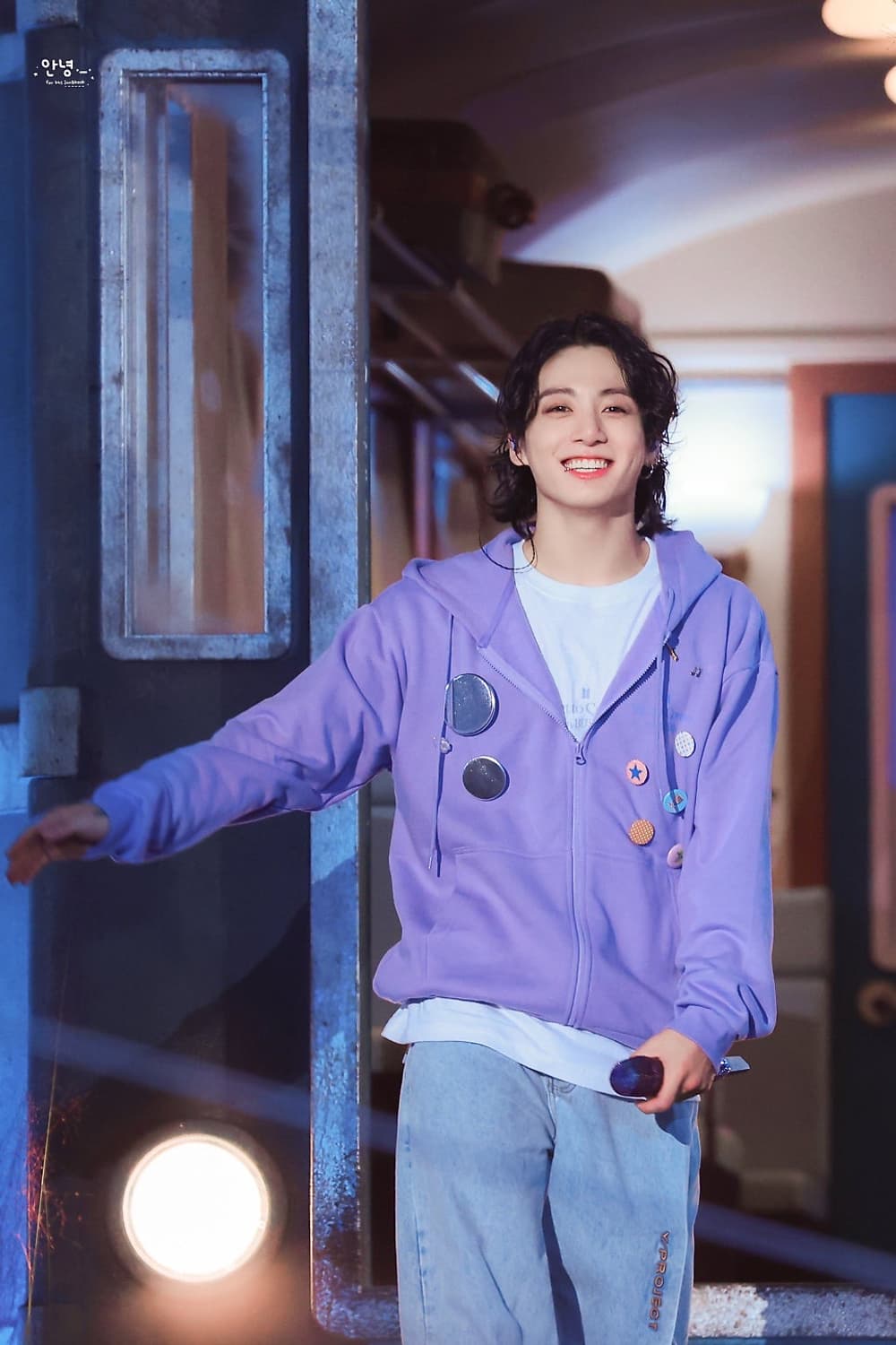 [Y/Project] 핀치드 로고 데님 (bts 정국 바지) 상품이미지1