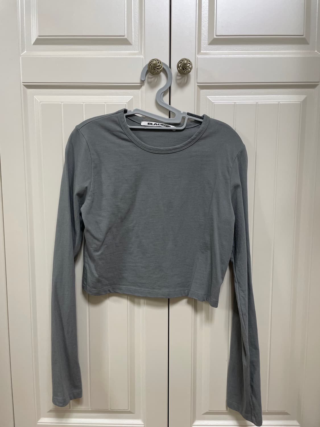 블랙업 크롭 긴팔티 그레이 상품이미지2