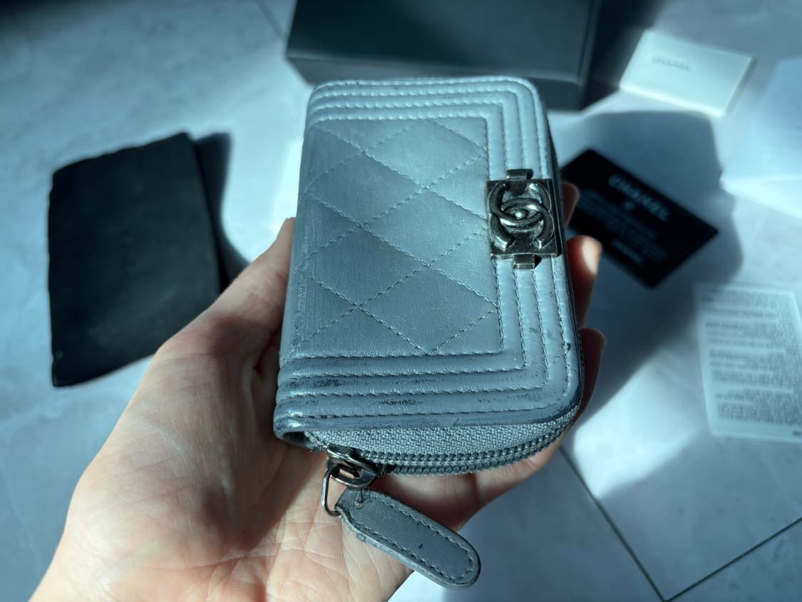 샤넬 보이 카드지갑 은장 / 그레이 / 정품 상품이미지3