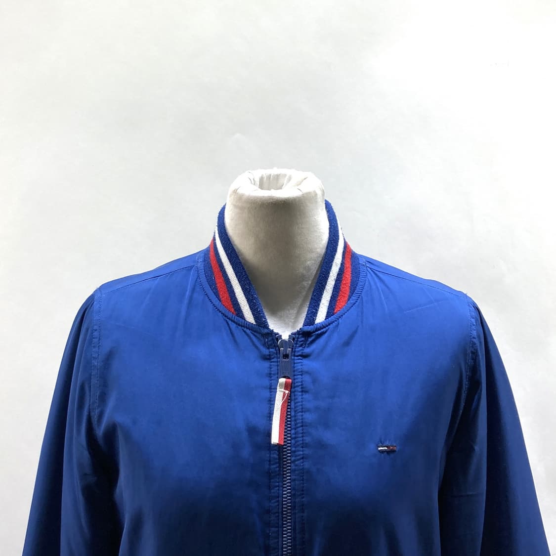 타미힐피거 여성바람막이점퍼 블루 85 상품이미지2