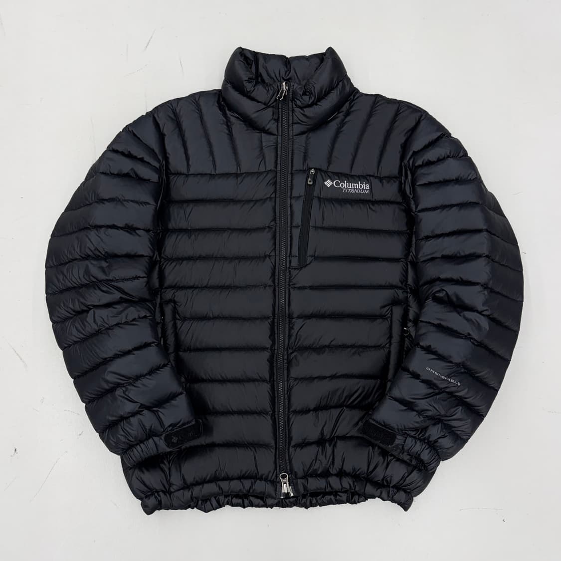 컬럼비아 고프코어 애벌레 퍼텍스 경량패딩 블랙 상품이미지2