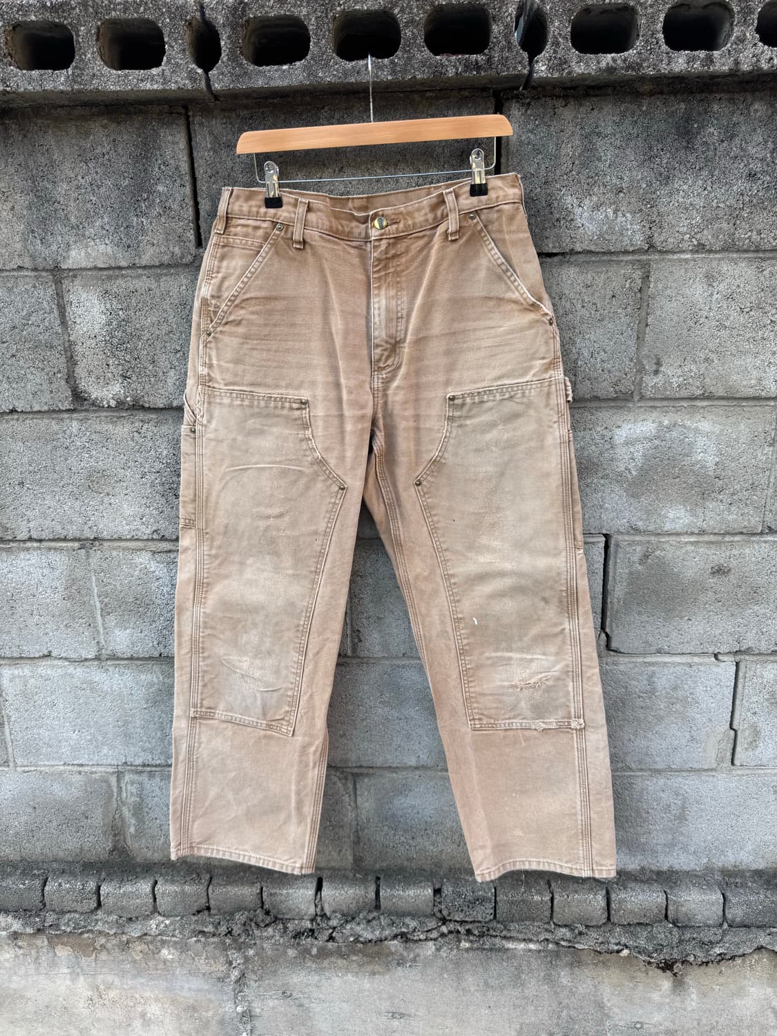 칼하트 빈티지 b136 브라운 더블니 하드페이딩 카펜터 워크 팬츠 상품이미지1