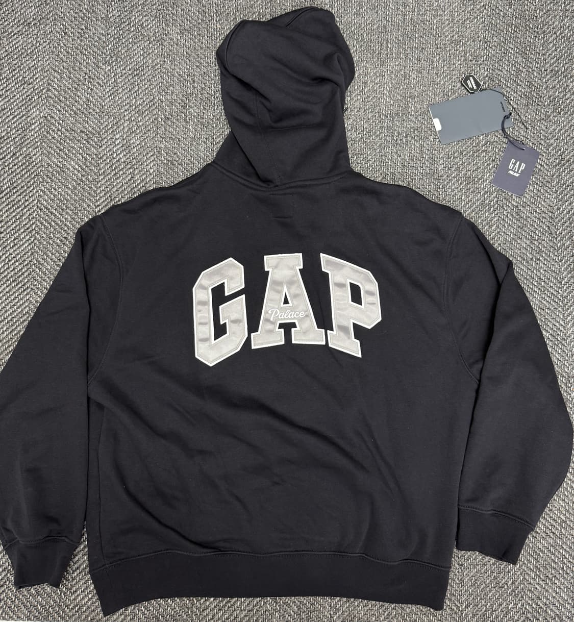 24ss 팔라스 x 갭 기모 후드 블랙- 남자 L사이즈 상품이미지3