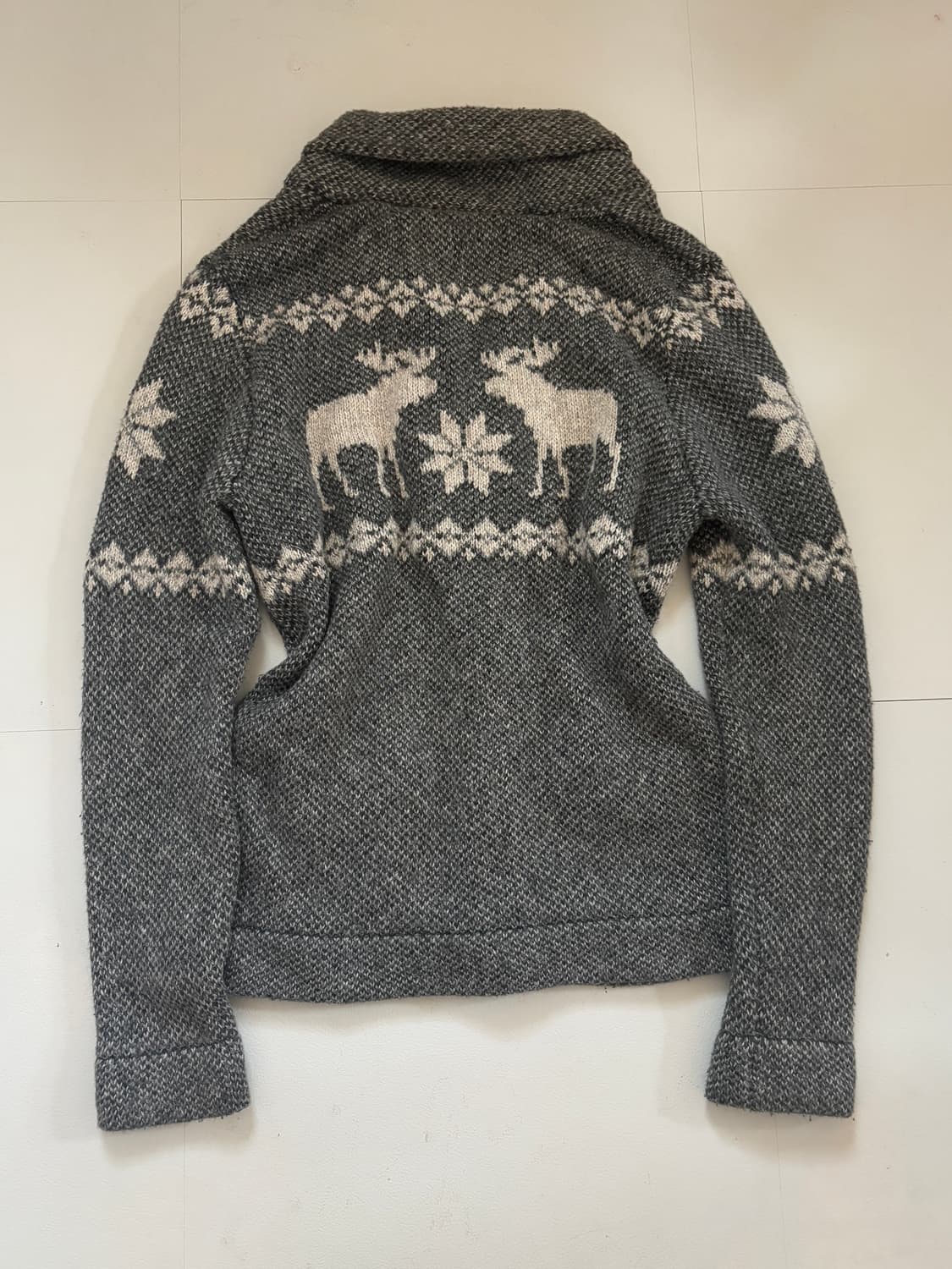 • Abercrombie Grey Nordic Cardigan 상품이미지3