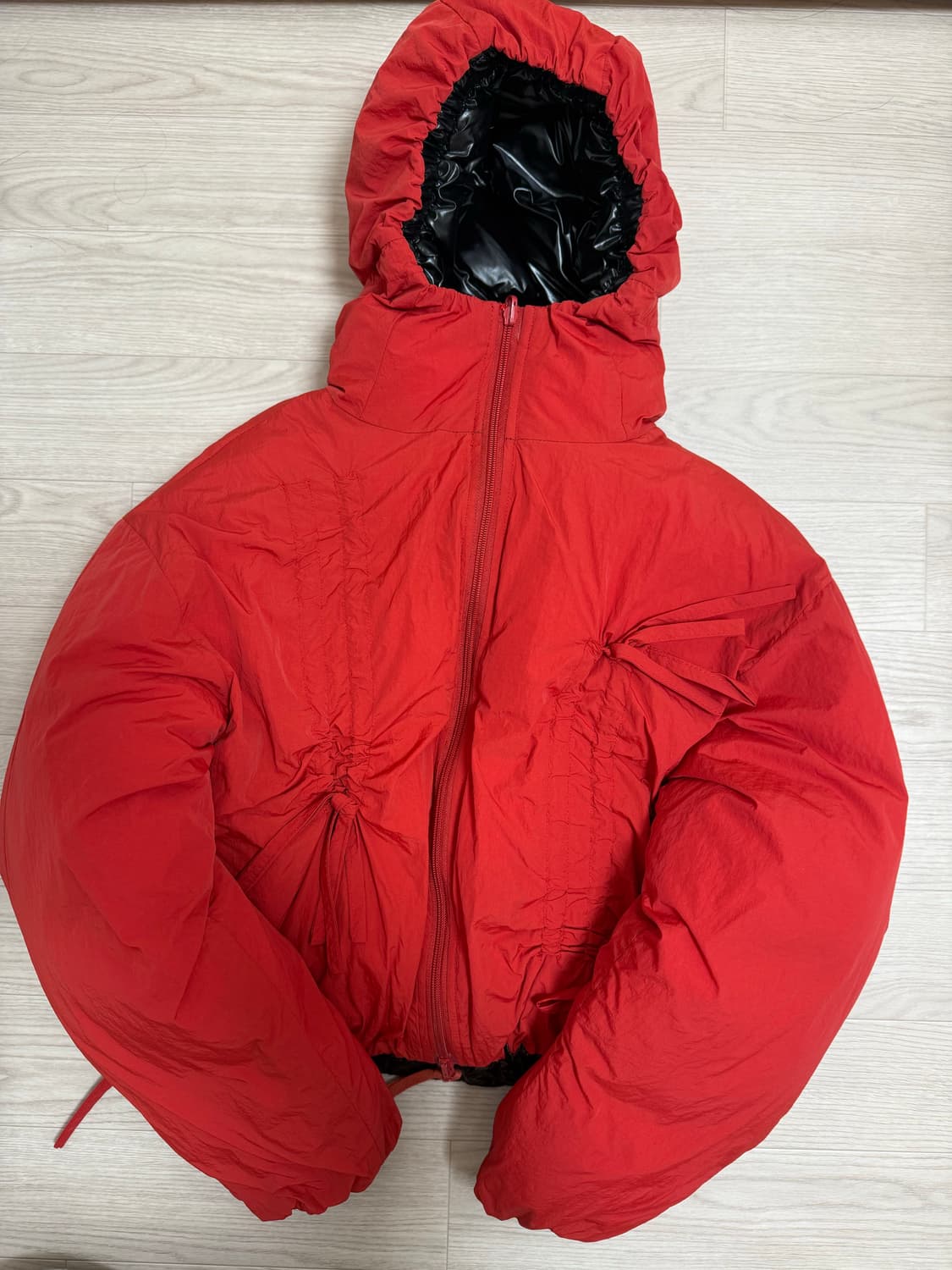 {파르티멘토 우먼} 리버시블 셔링 후디드 푸퍼 자켓_레드 상품이미지4