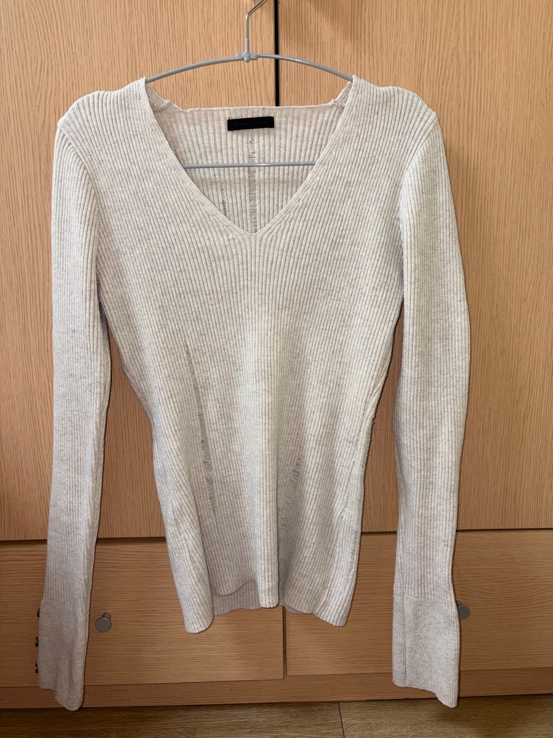 새상품 헬레네파리스 데미지드 브이넥 리브드 니트 오트밀 상품이미지2