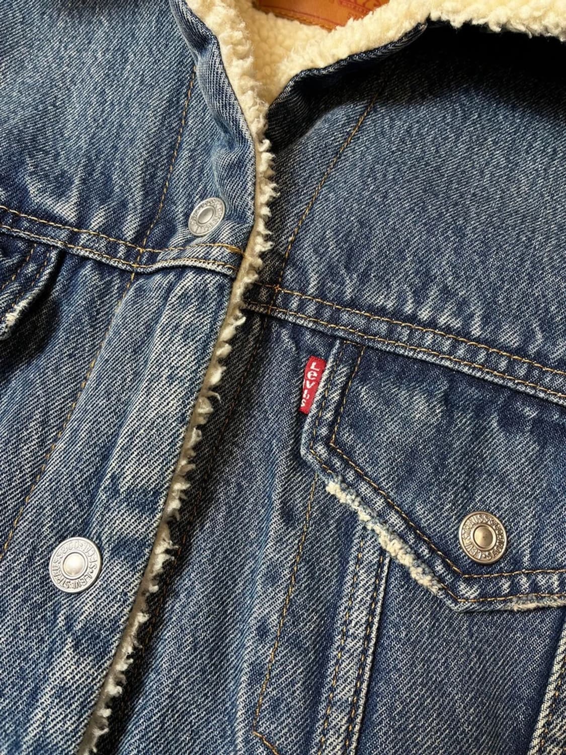 리바이스 00's 양털 워시드 데님 트러커 자켓 PN7265 상품이미지3