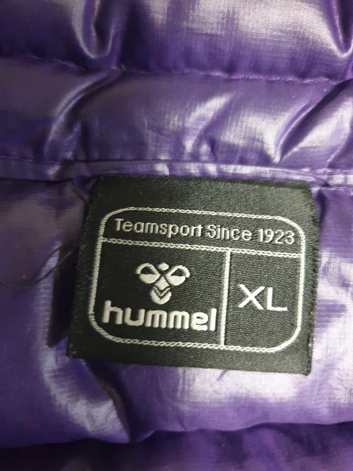 (빈티지) 험멜 올드스쿨 자수로고 구스다운 곱창 유광패딩 블랙 (XL) 상품이미지4