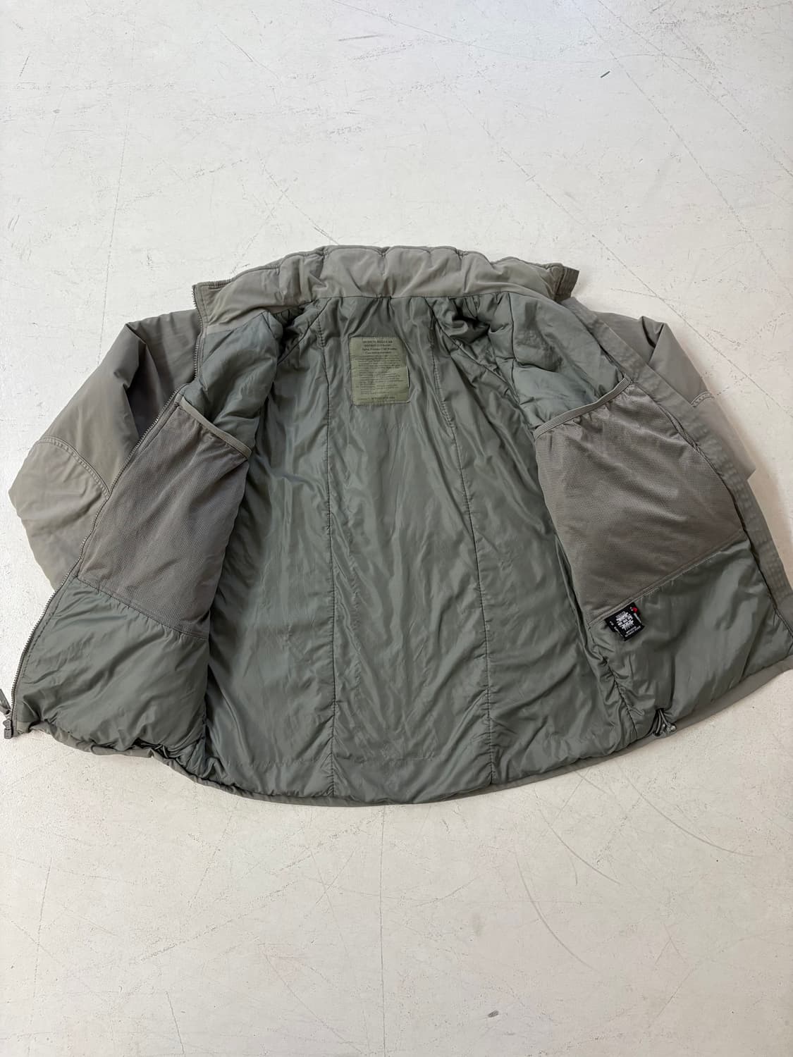 U.S Army Ecwcs Level 7 Prima-loft Parka. 상품이미지8
