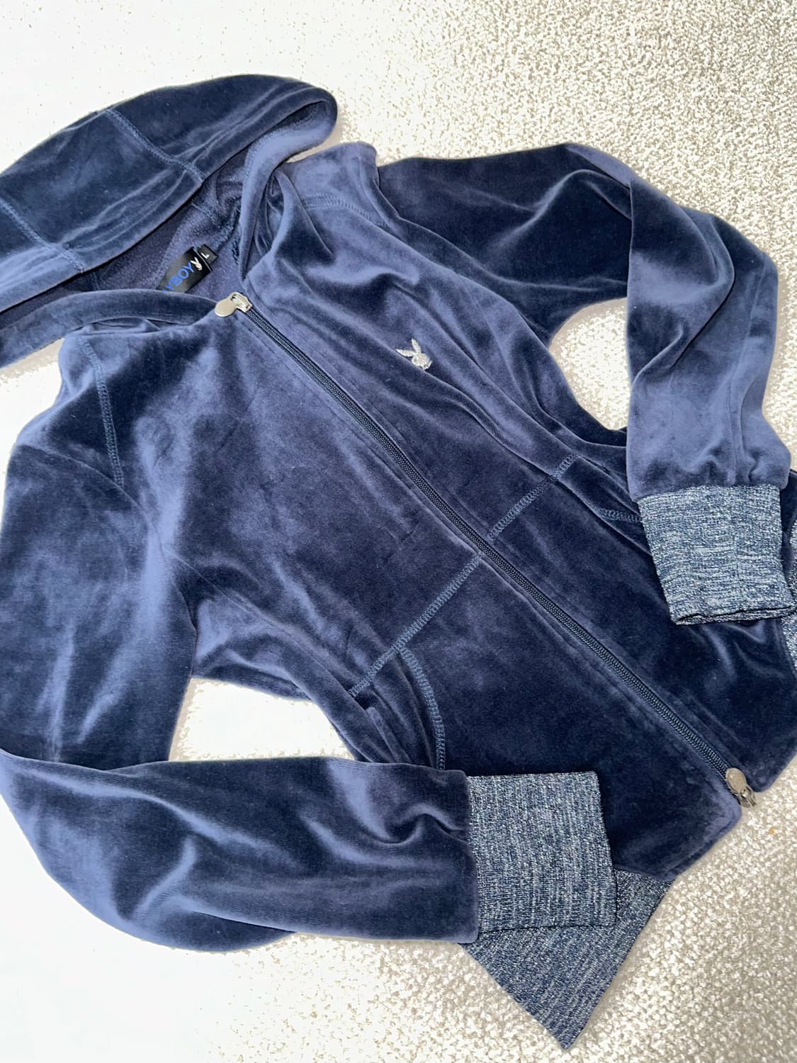 플레이보이 벨벳 크롭 트레이닝복 후드집업 상품이미지1