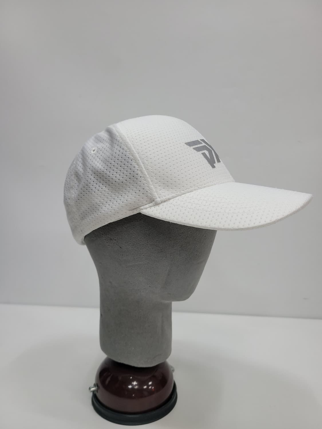 PXG 23SS 메탈 로고 메쉬 골프 볼갭 / M-L 화이트
z6b6
2 상품이미지5