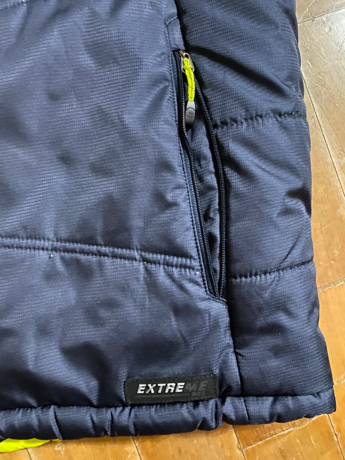 위덱스 리버풀 챔피언스리그 양면 패딩 조끼 XL 상품이미지3