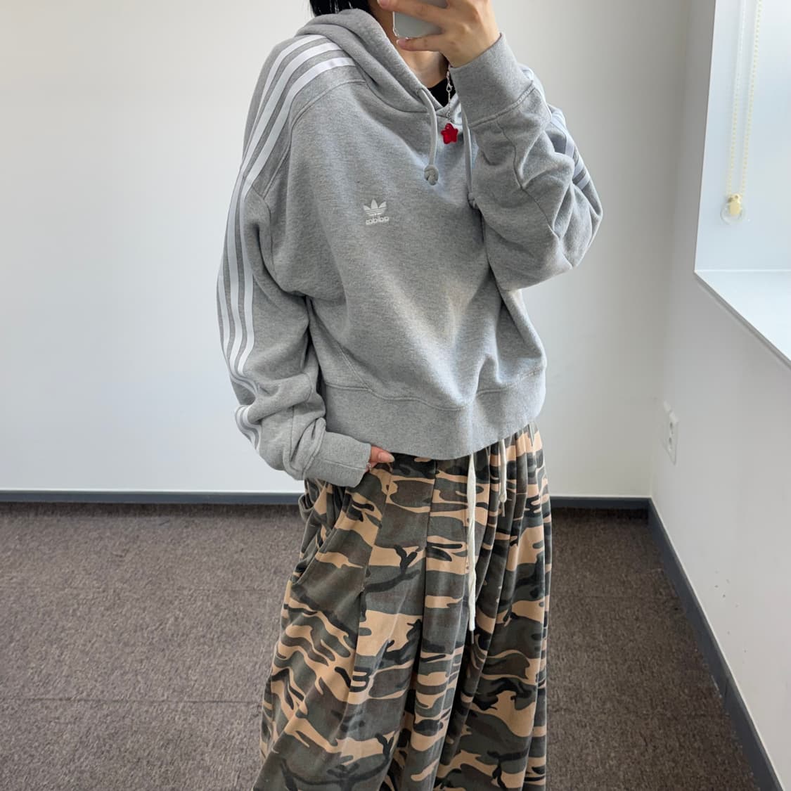 Adidas 아디다스 파이어로고 그레이 후드티 상품이미지2