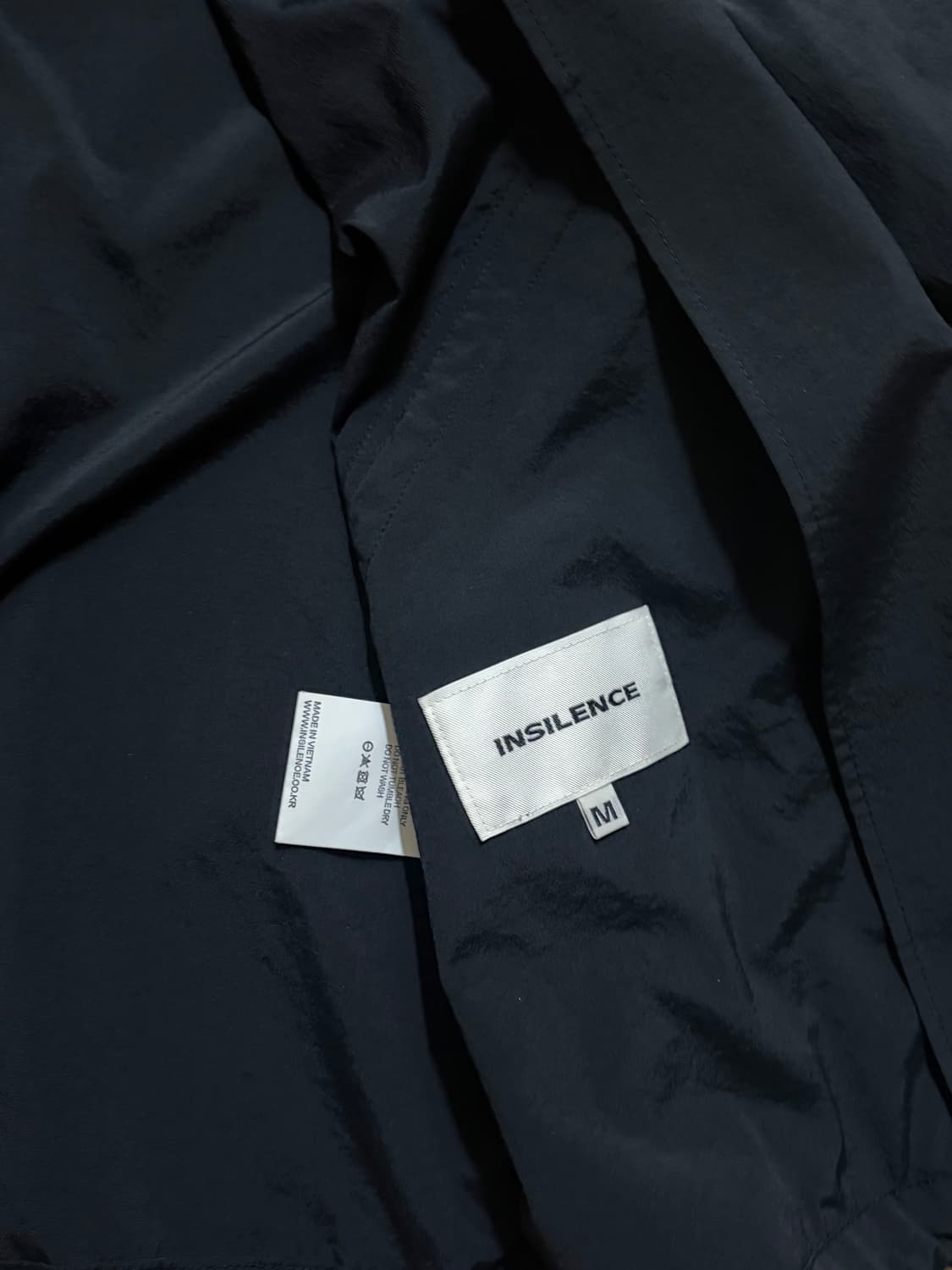 인사일런스 나일론 윈드브레이커 블랙 상품이미지4