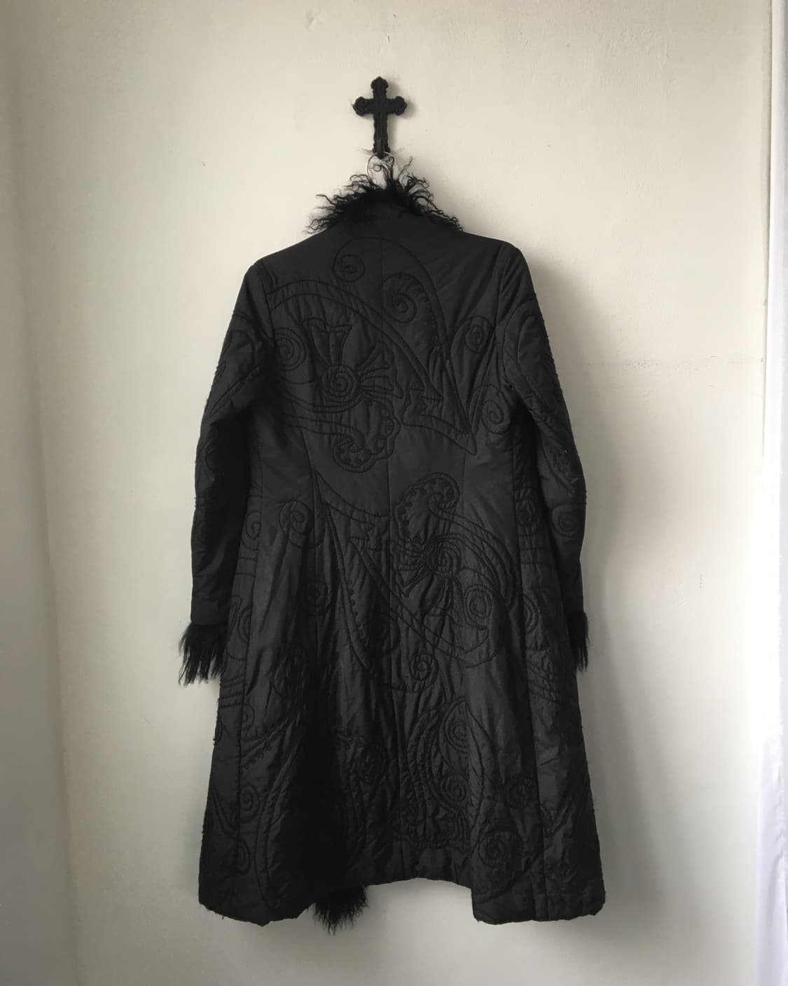Tibet lamb fur trimming embroidery coat 상품이미지3