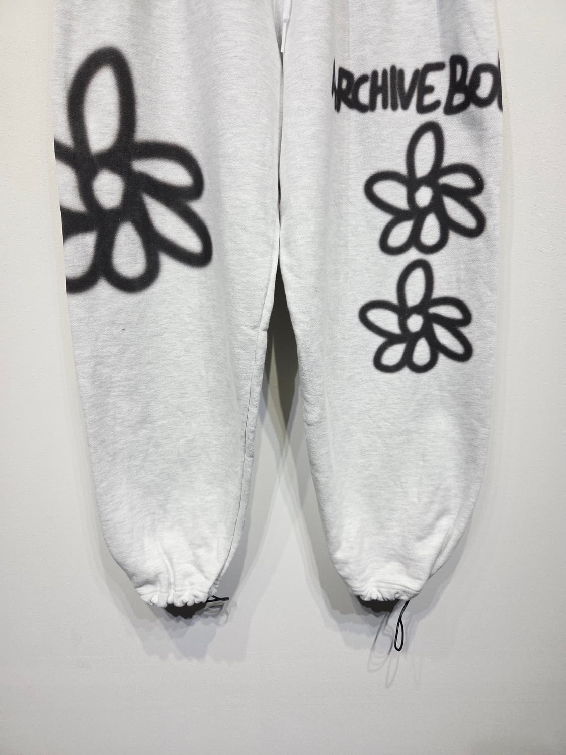 ARCHIVE BOLD 아카이브 볼드 939 플라워 스웻팬츠 라이트그레이 상품이미지4