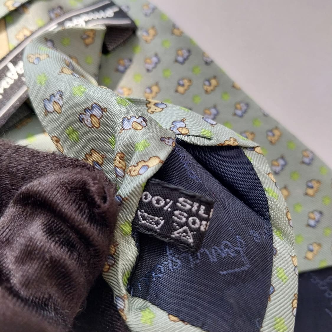 살바토레 페라가모 넥타이 민트 코끼리 패턴 9.5cm A등급 K2137
 상품이미지10