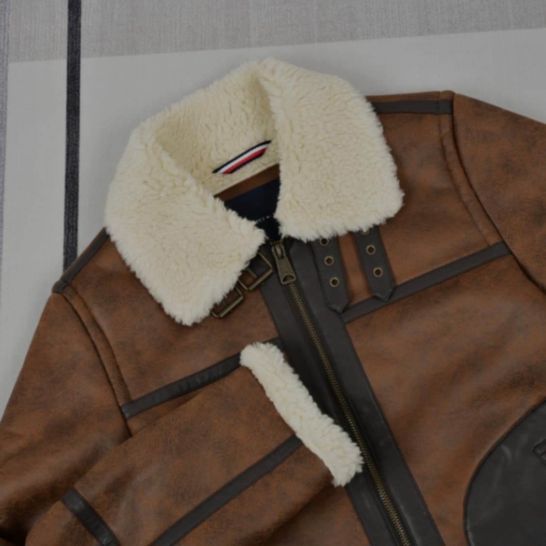 타미 힐피거 페이크 레더 무스탕 브라운 상품이미지3