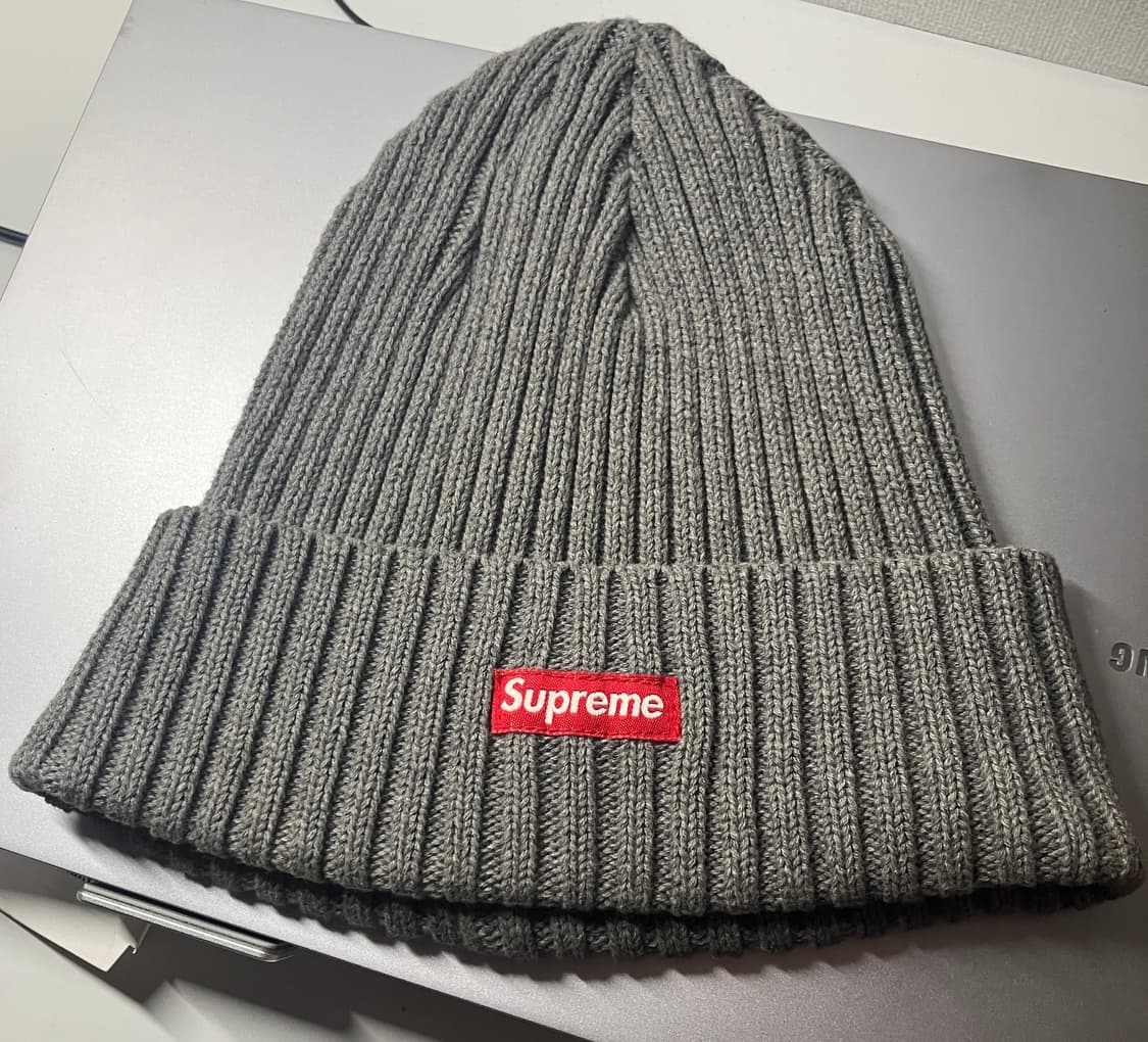 슈프림 로고 비니(그레이) 상품이미지1