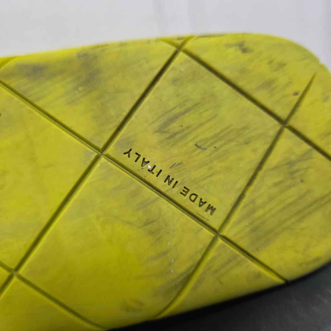 정품) 보테가베네타 플랫 뮬 키위 슬리퍼 샌들 슬라이스 43 280  상품이미지6