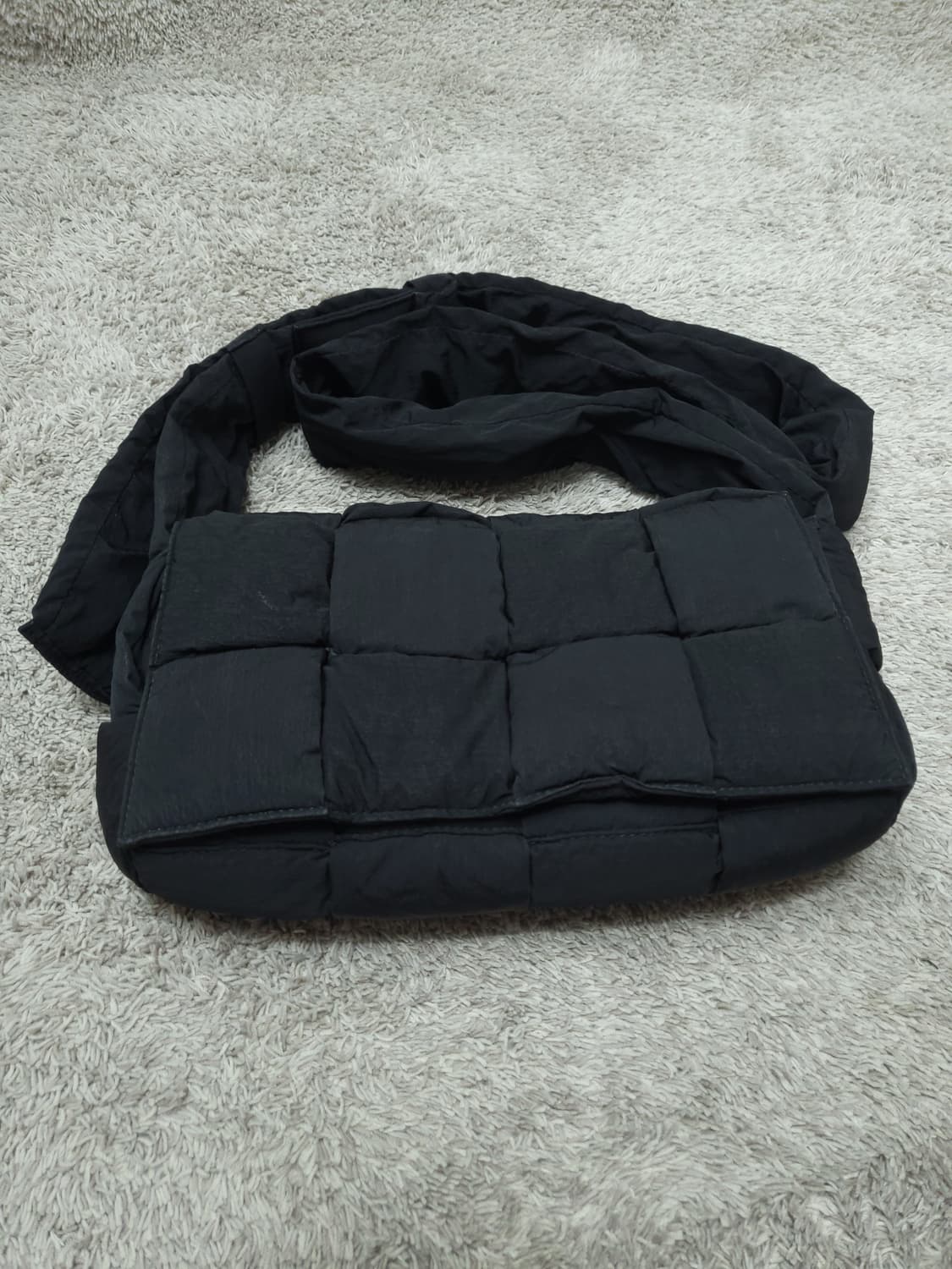 보테카베네타 패딩데크 카세트백 상품이미지10